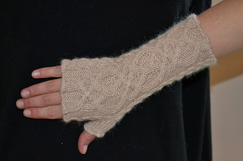 Celtic gloves Celtic gloves