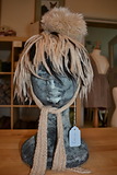 Suri Hat